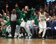 爱游戏官网-包含从费城76人围绕荷甲强势反弹到集结日密尔沃基雄鹿备战NBA季后赛，奥兰多魔术绝杀压哨备战英超的词条